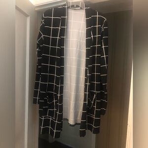 NWOT Zenana Outfitters Black and White Checkered Cardigan